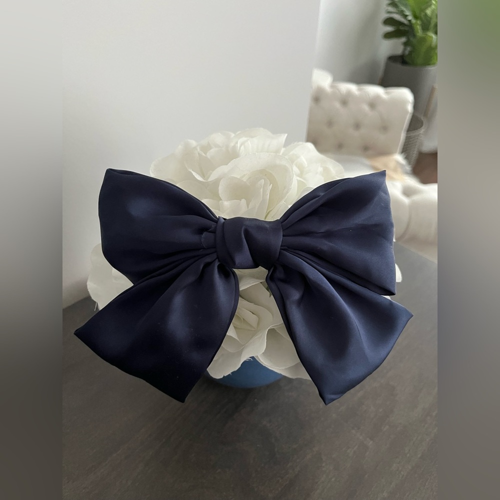 Hair bow navy 🎀